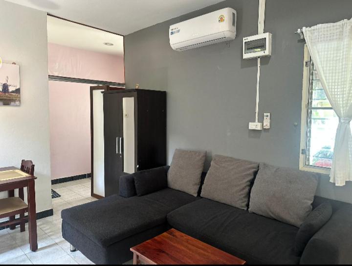 Studio With Aircon N Kitchen Pantai Bang Tao Bagian luar foto