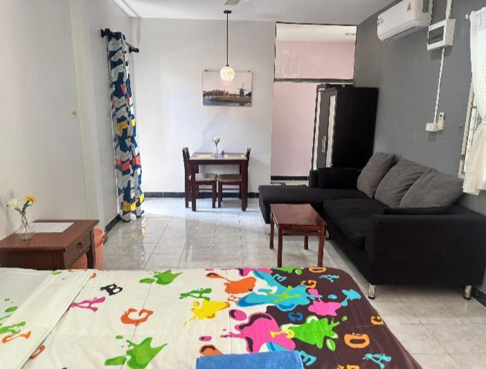 Studio With Aircon N Kitchen Pantai Bang Tao Bagian luar foto