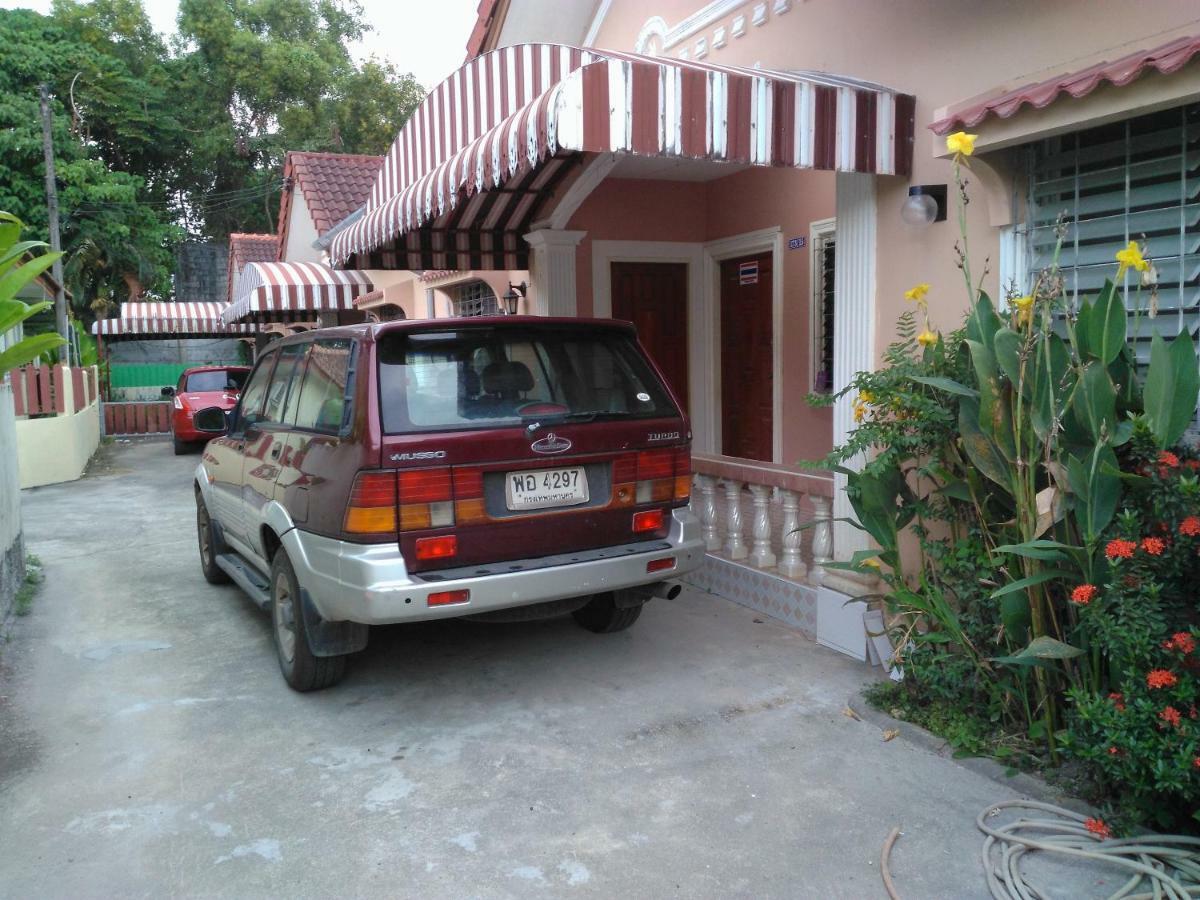 Studio With Aircon N Kitchen Pantai Bang Tao Bagian luar foto