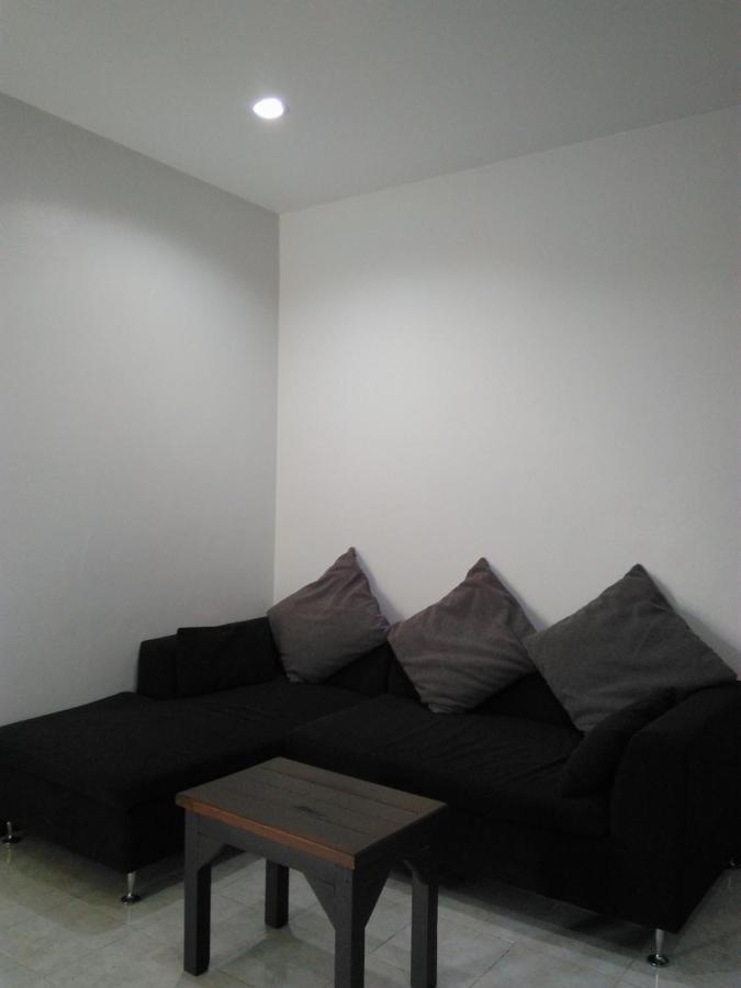 Studio With Aircon N Kitchen Pantai Bang Tao Bagian luar foto