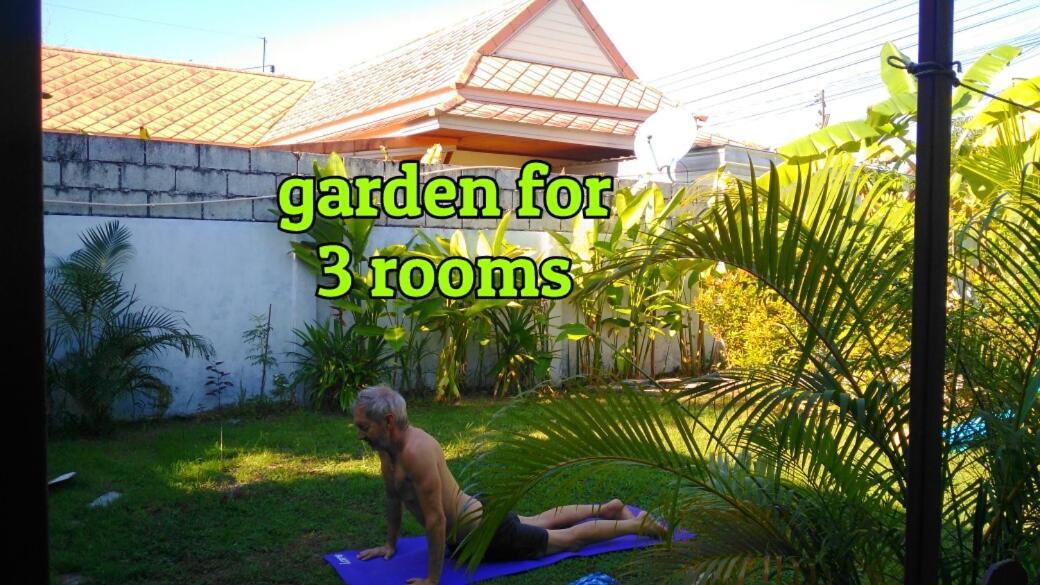 Studio With Aircon N Kitchen Pantai Bang Tao Bagian luar foto