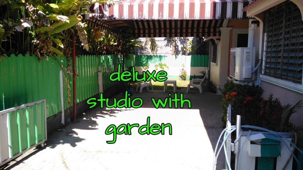 Studio With Aircon N Kitchen Pantai Bang Tao Bagian luar foto