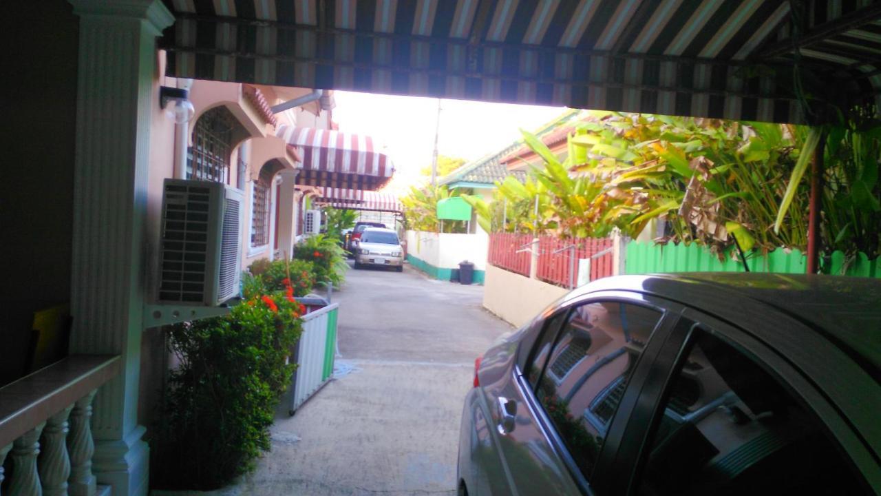 Studio With Aircon N Kitchen Pantai Bang Tao Bagian luar foto